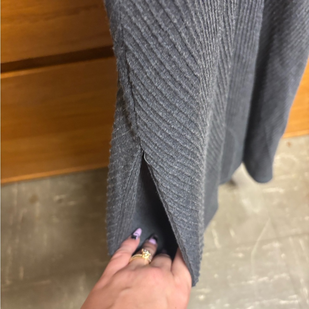 Gray tennis Dress - Picture 3 of 6